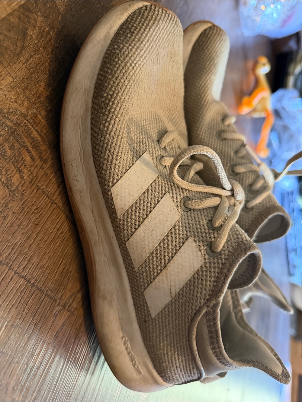 adidas women’s grey Knit Casual Sneakers with Signature Three Stripes